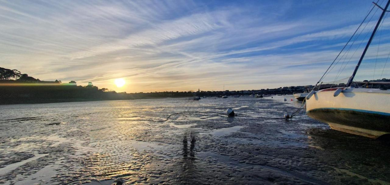 Grand Lumineux A Cote Des Plages